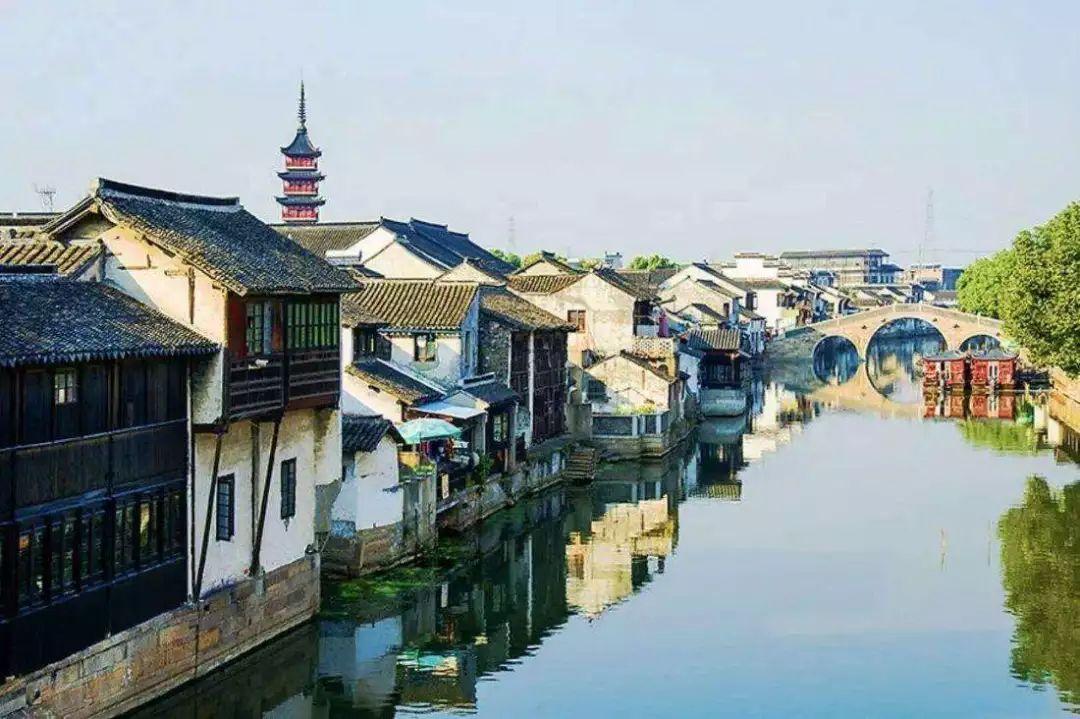 美国伊利诺伊州连环枪案致8死,嫌疑人自杀